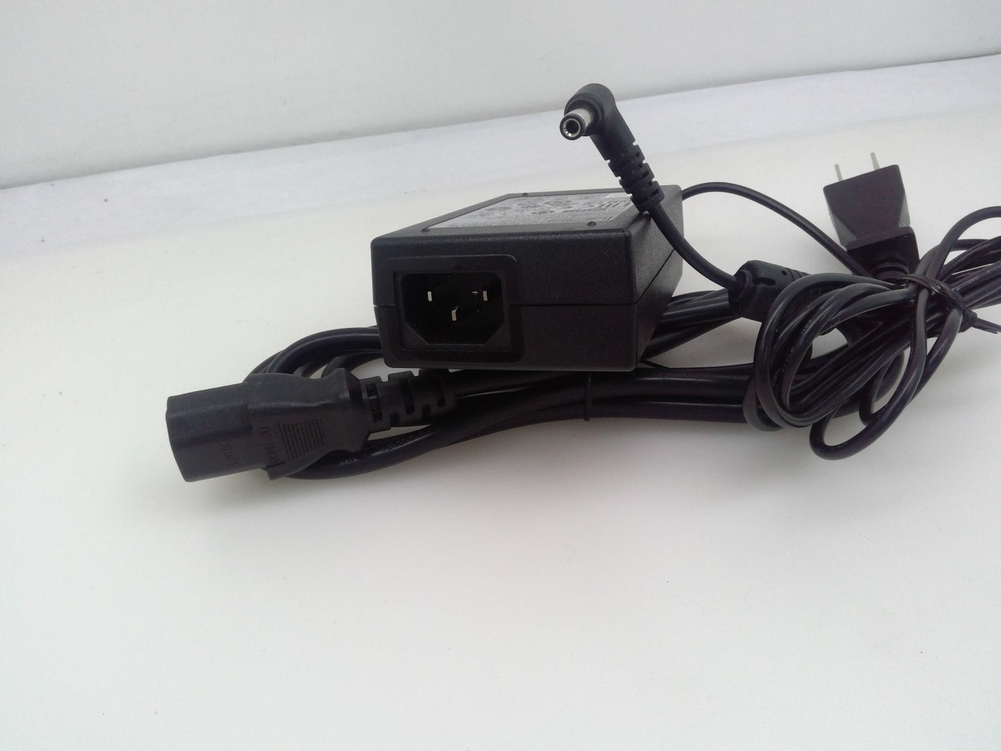 Genuine APD DA-50F19 5.5*2.5mm 19V 2.63A Power Supply Adapter Charger