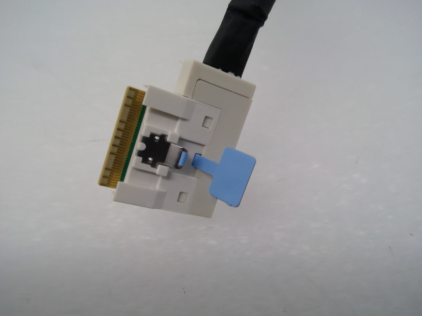SuperMicro CBL-SAST-1303LP-85  SlimSAS x8 (LP STR to LE_pTab) 19cm 85OHM RoHS