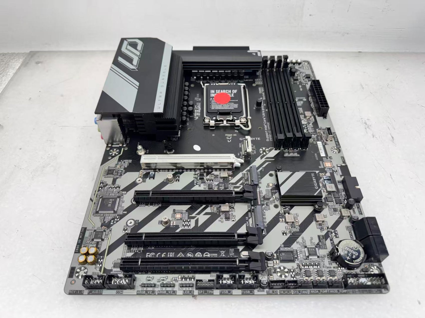 *For Parts* GIGABYTE Z890 UD WIFI6E Intel LGA 1851 ATX motherboard *Not Working*