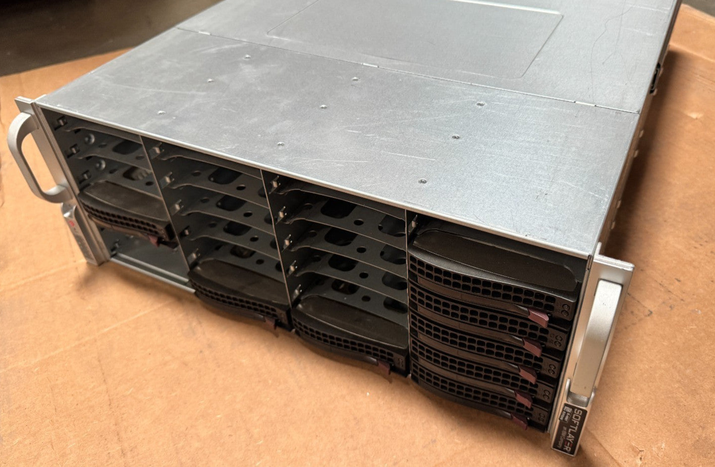 SpuerMicro CSE-847 4U Server 36 BAY 3.5" 2x1000W E5-2620V4@2.1GHZ 32GB DDR4 ECC
