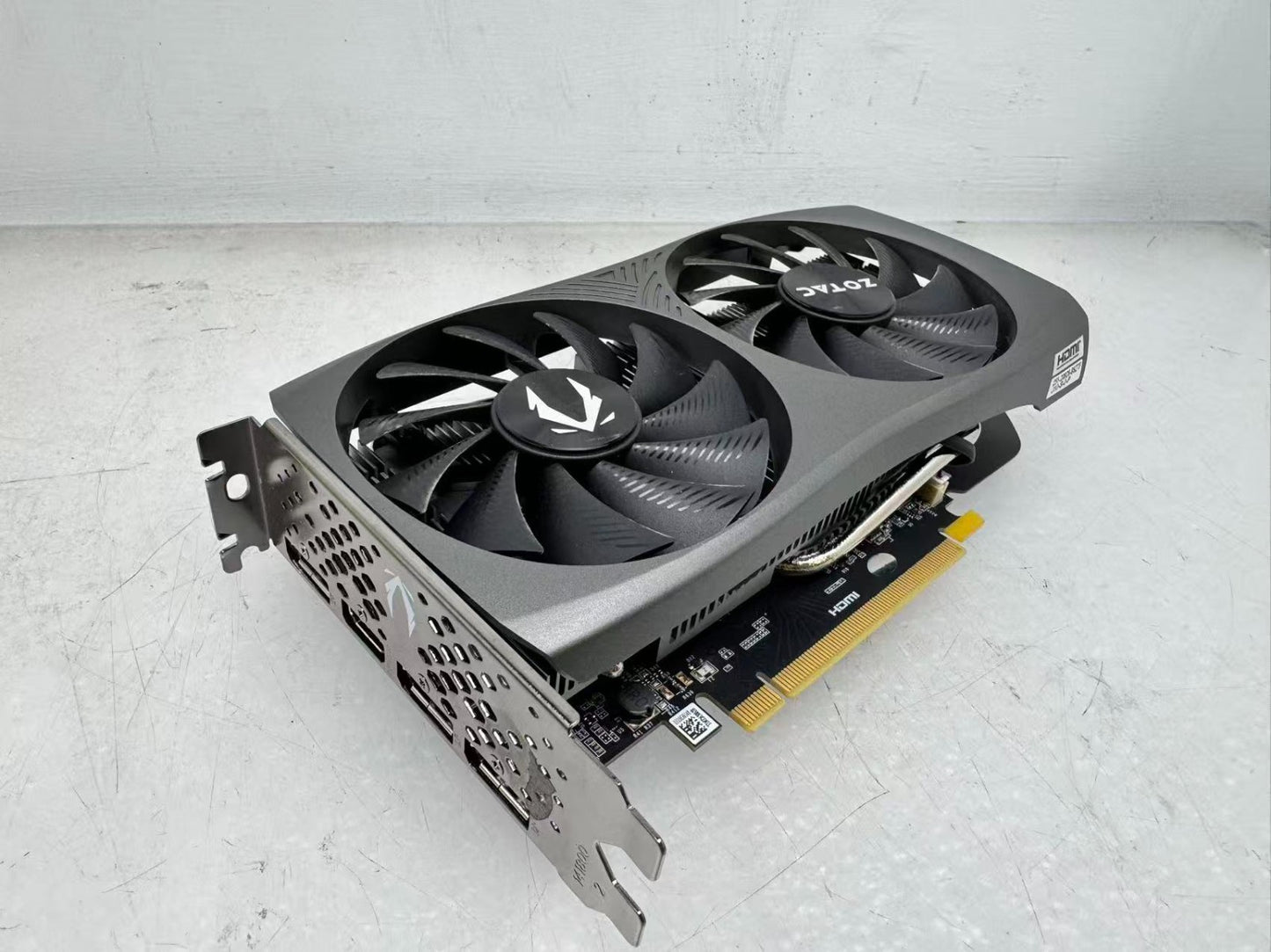 Zotac RTX 4060 8G GDDR6 TWIN EDGE 128BIT Graphics Card ZT-D40600E-10B *READ*