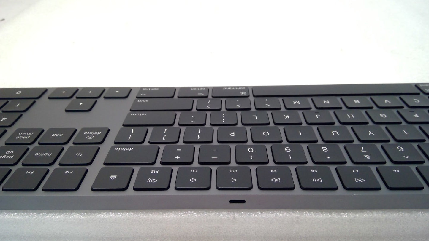 Apple Magic Keyboard with Numeric Keypad A Model A1843 *Black*