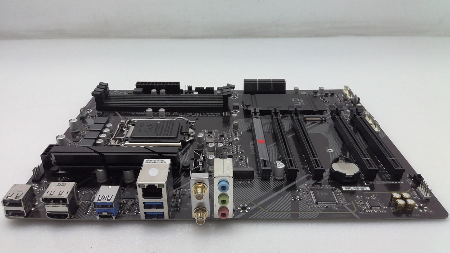 GIGABYTE B560 DS3H AC Motherboard DDR4 Socket LGA1200 WiFi Card *Read*