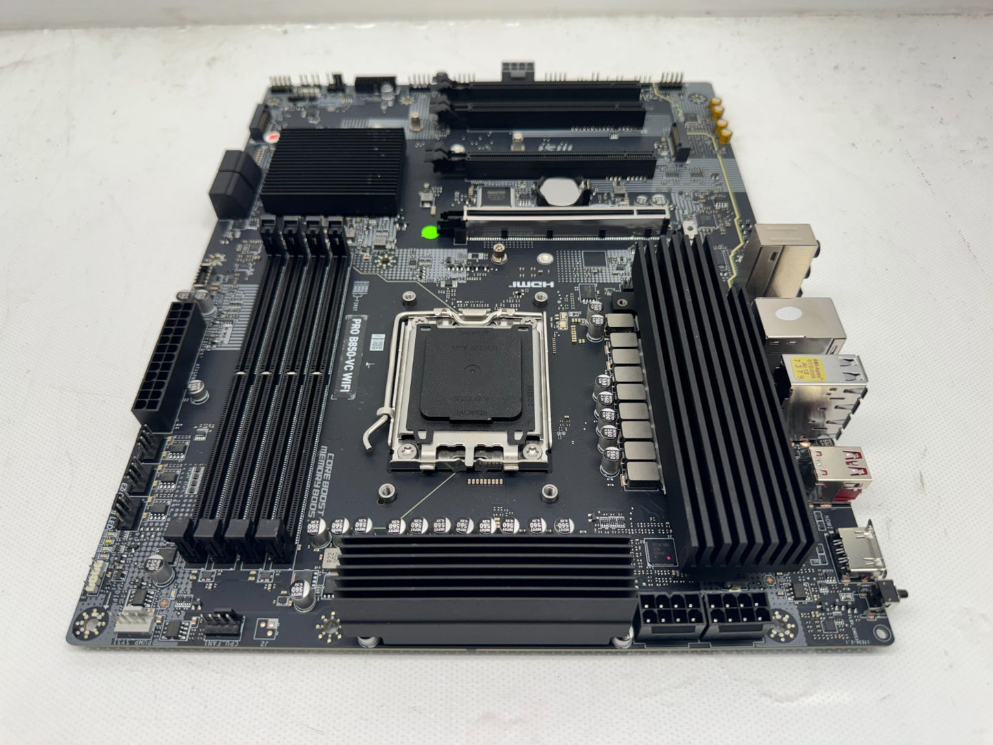 MSi Pro B850-VC WiFi AMD AM5 ATX Gaming Motherboard *Missing WiFI* **READ**
