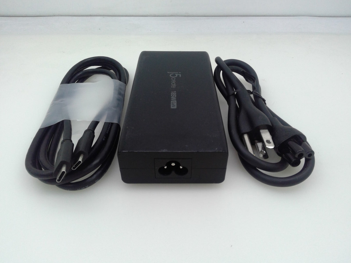 j5create 185W GaN PD3.1 USB-C 3-Port Laptop Super Charger JUP37185 W/C to C
