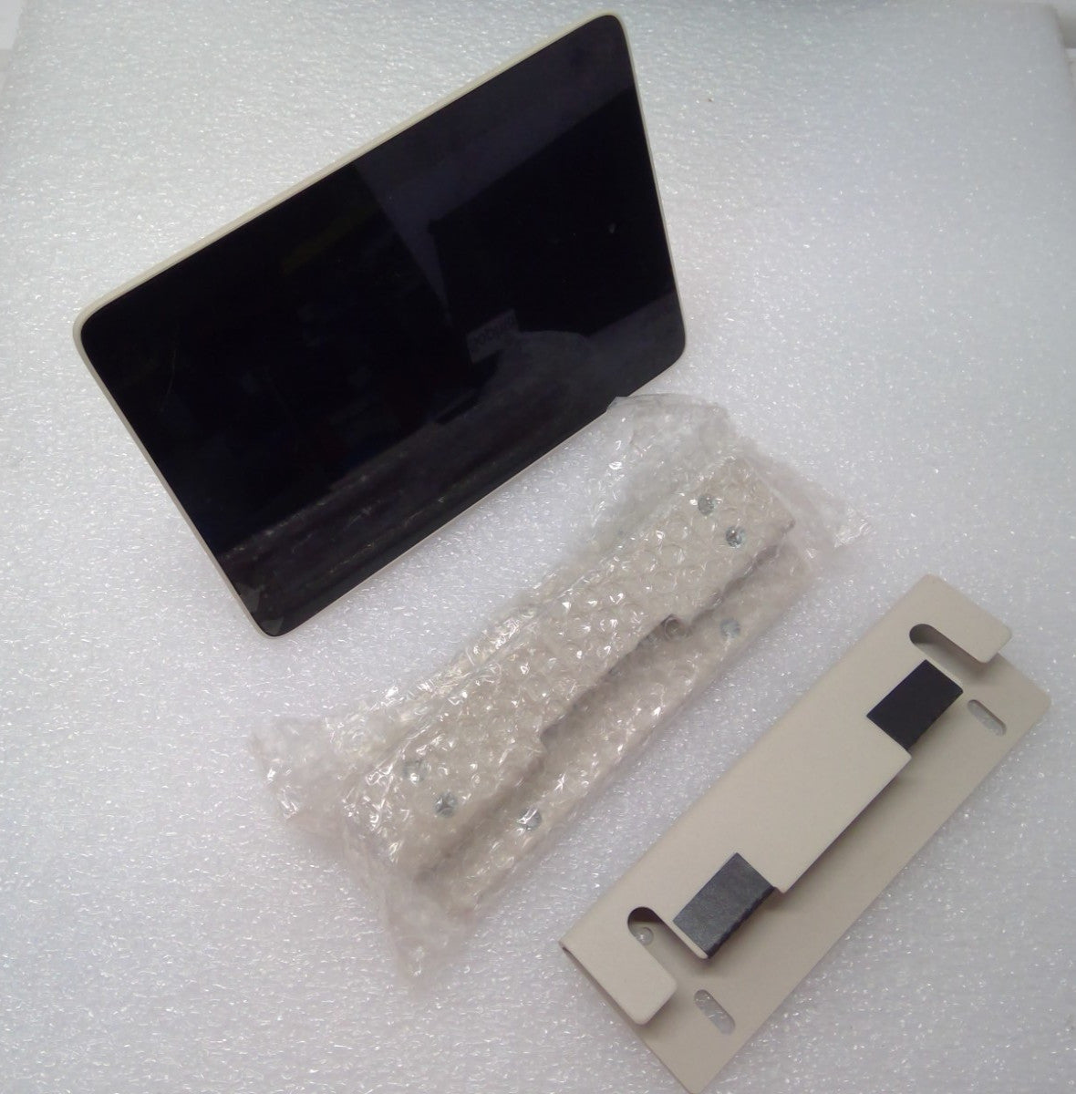 Poly P020 TC8 8" Touch Control Interface for Studio X & G7500 2200-30760-001