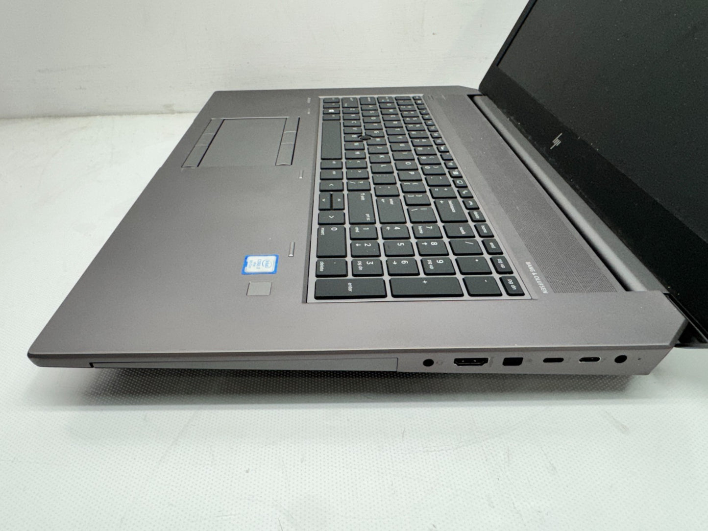 HP ZBook 17 G5 17.3" FHD i7-8850H@2.6GHz 32GB RAM 256GB P2000 Win11 W/AC *READ*