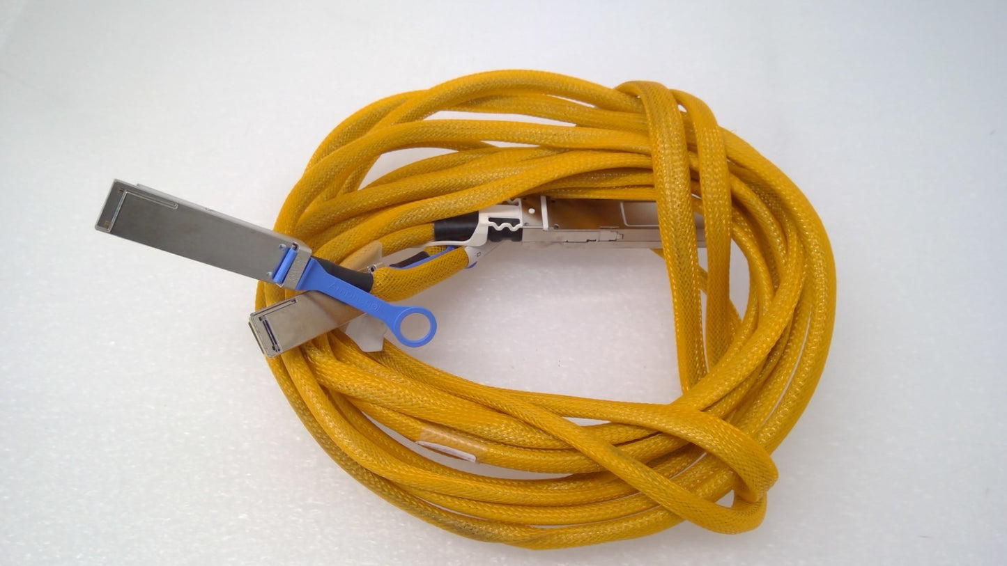 Amphenol 400G OSFP to 2x 200G 2XQSFP56 DAC Cable 4M 25AWG NDVRY5-G613 1048428-01