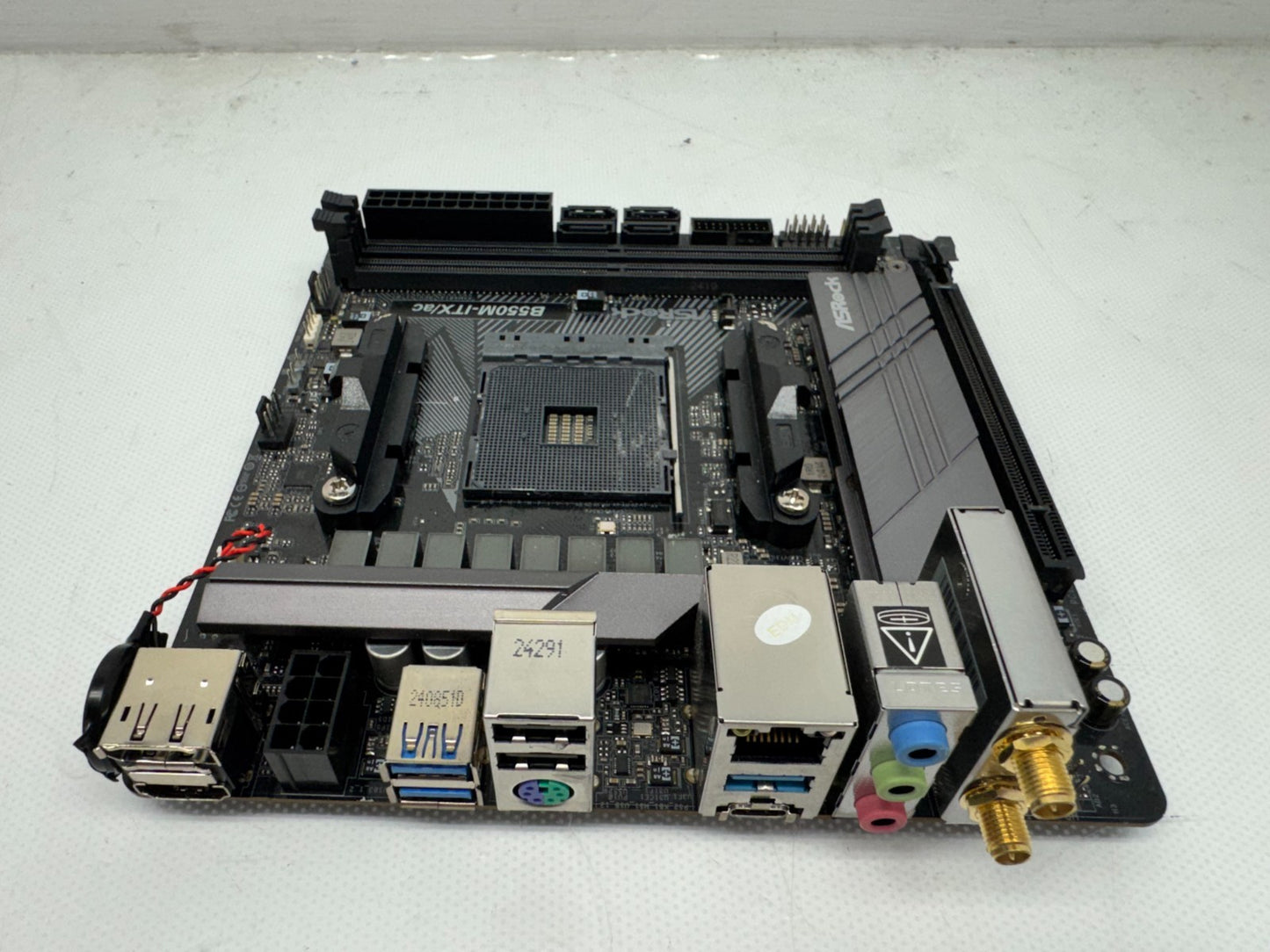 ASRock B550M-ITX/ac ITX Motherboard AMD Socket AM4 DDR4