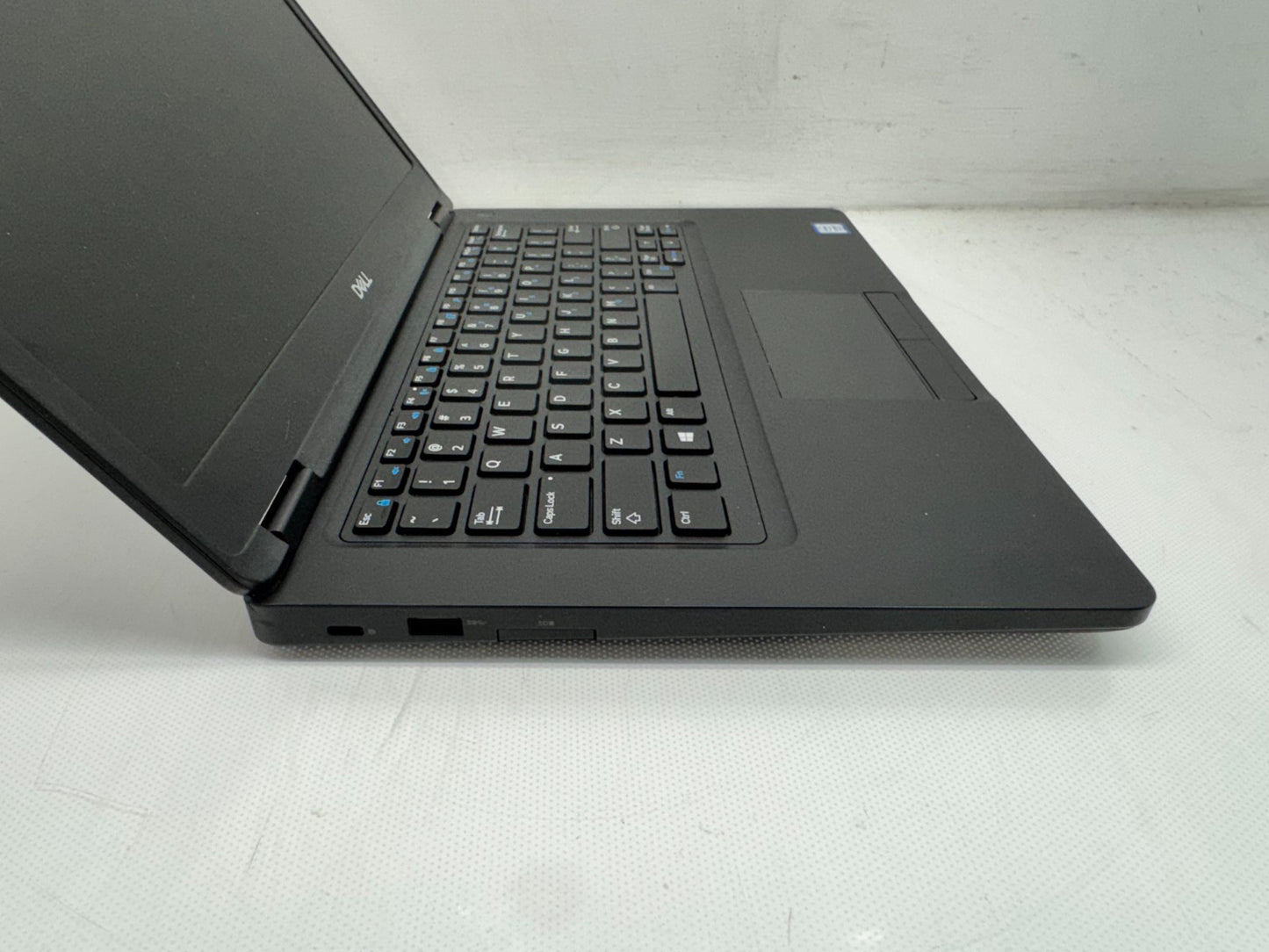Dell Latitude 5490 14" 1366 x 768 i5-8350U@1.70GHz 16G RAM 256GB SSD Win11
