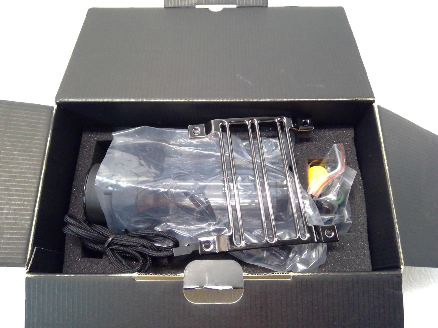 Corsair Hydro X Series XD5 RGB Pump/Reservoir Combo CX-9040002-WW