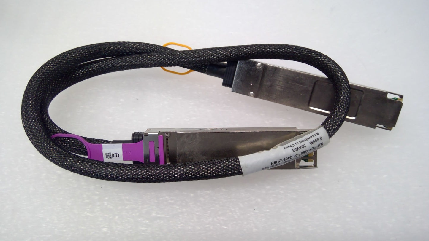 Amphenol 400G Internal DAC Cable 0.89m 30AWG Black Braided Mesh NJPPER-G607-01