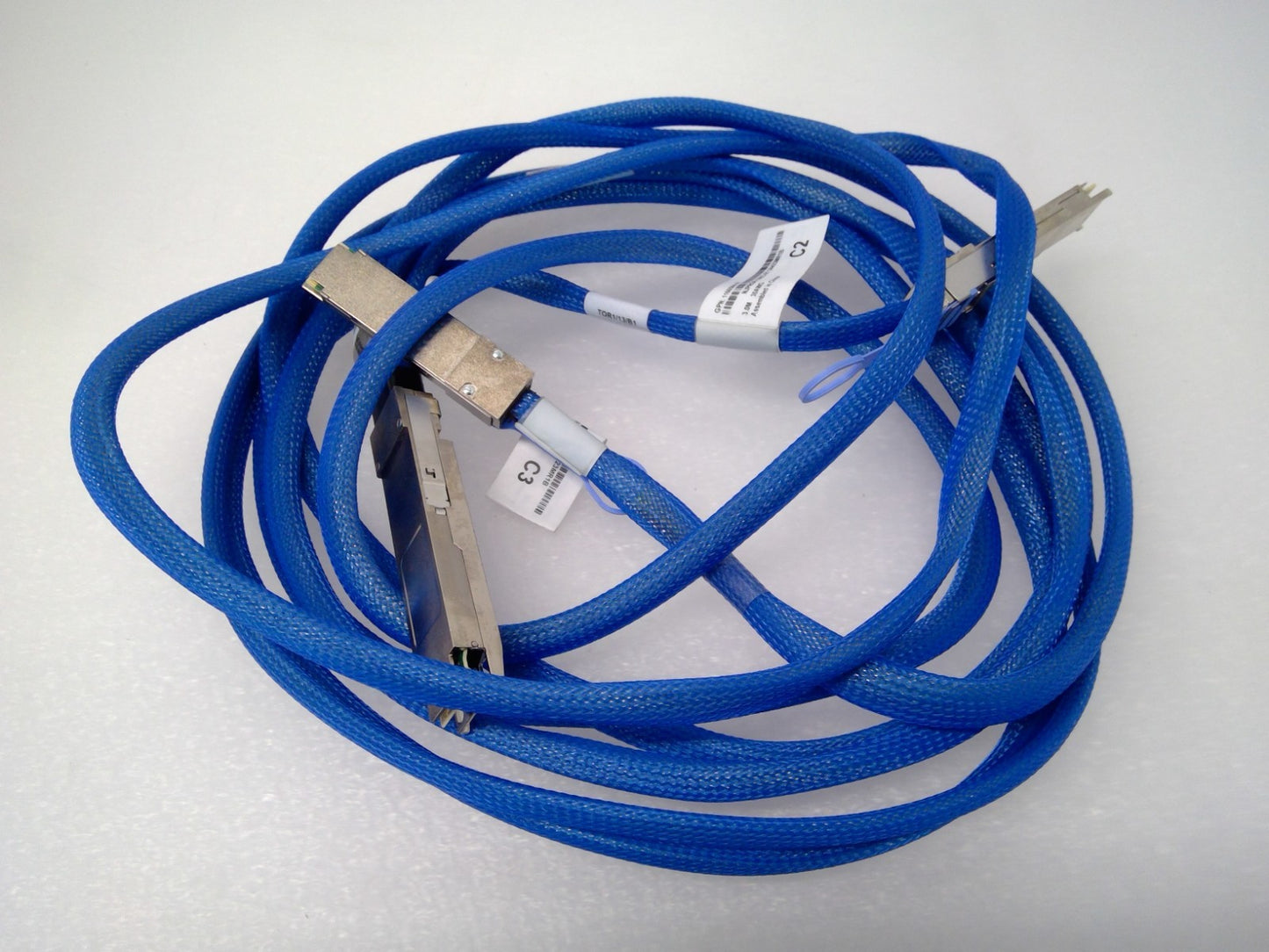 Amphenol NJPRGR-G603-01 3m 30AWG 400G OSFP to 2x200G QSFP-56 DAC 1166564-01