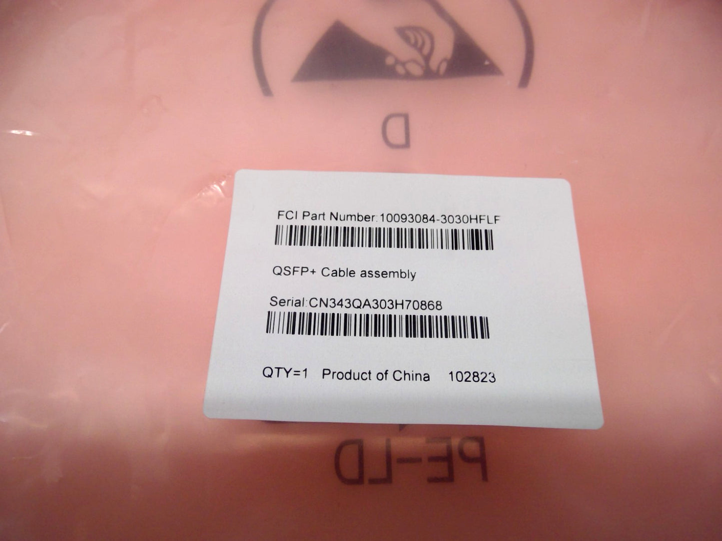 Amphenol FCI 3M 30 AWG DAC QSFP+ passive copper cable assembly 10093084-3030HFLF