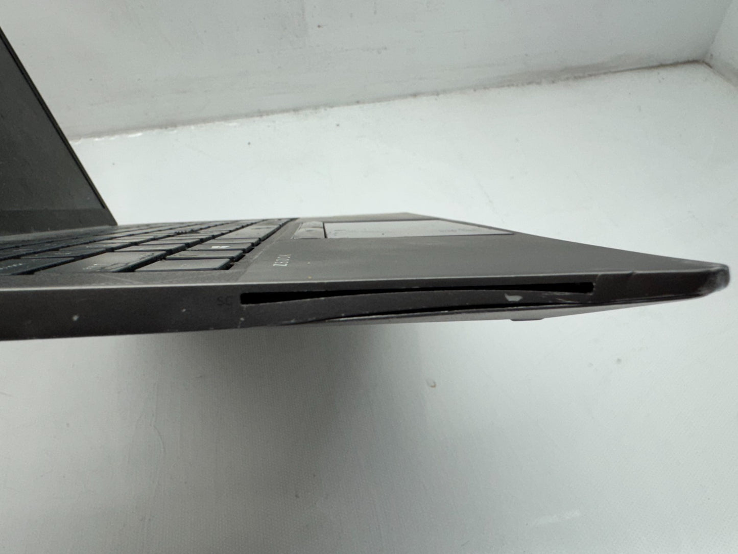 HP Zbook Firefly 14 G7 Intel i7-10610U@1.8GHz 16GB 256GB Quadro P520 *READ*
