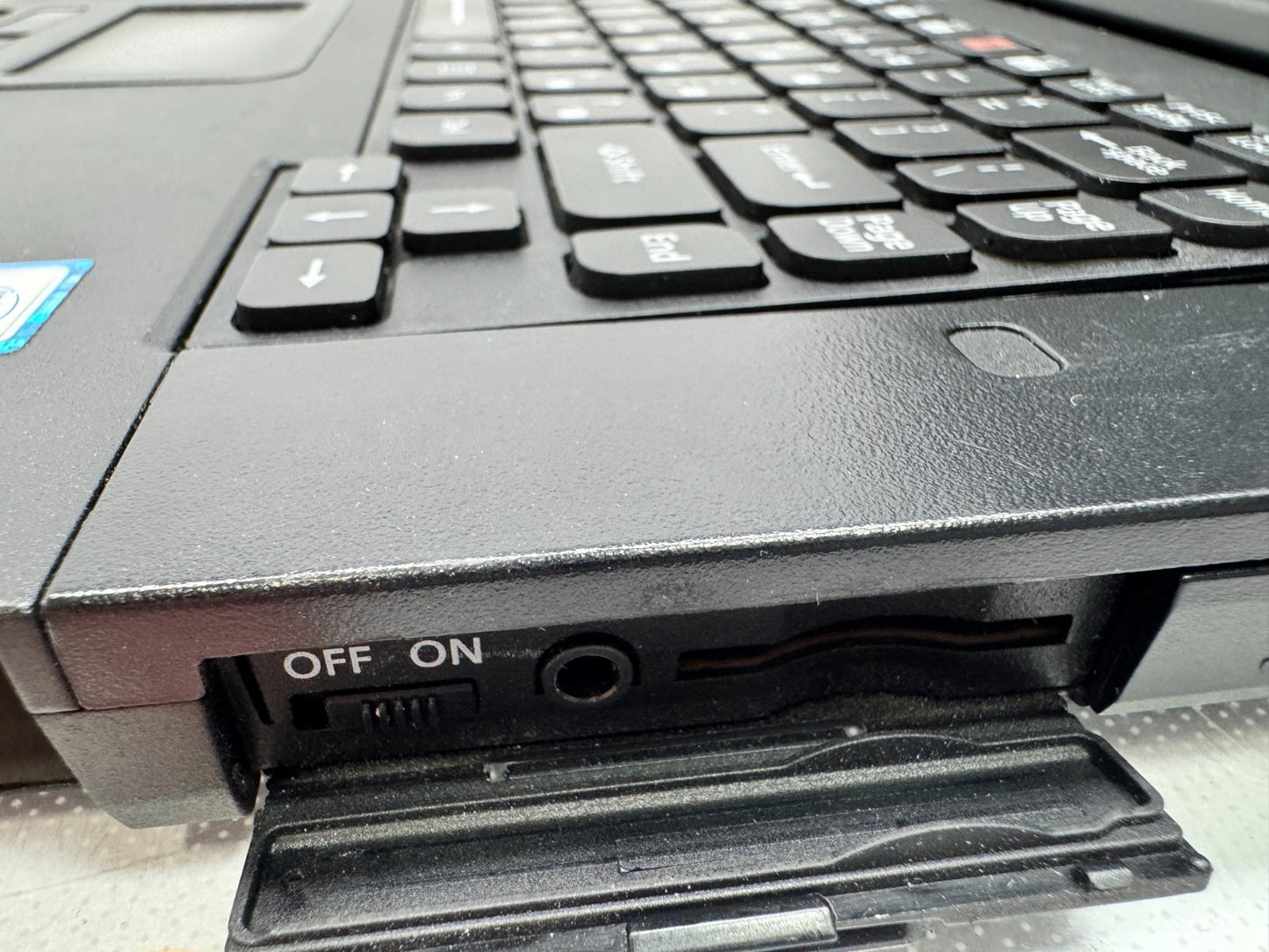 Panasonic Toughbook 1366 x 768 CF-54 i5-6300U@2.4GHz 8G RAM NoAC  *READ*