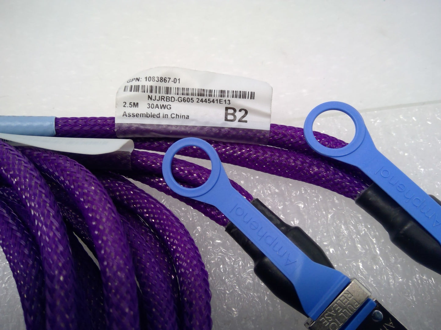 Amphenol 400G CDFB TO QSFP28 HIGH Speed Cable 2.5m 30AWG 1083867-01 NJJRBD-G605