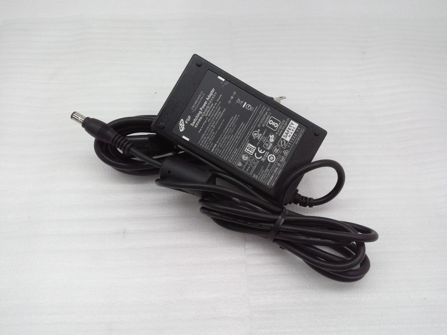 FSP FSP060-DHAN3 AC Adapter Power Supply Charger 12V 5A 6.5*3.0mm