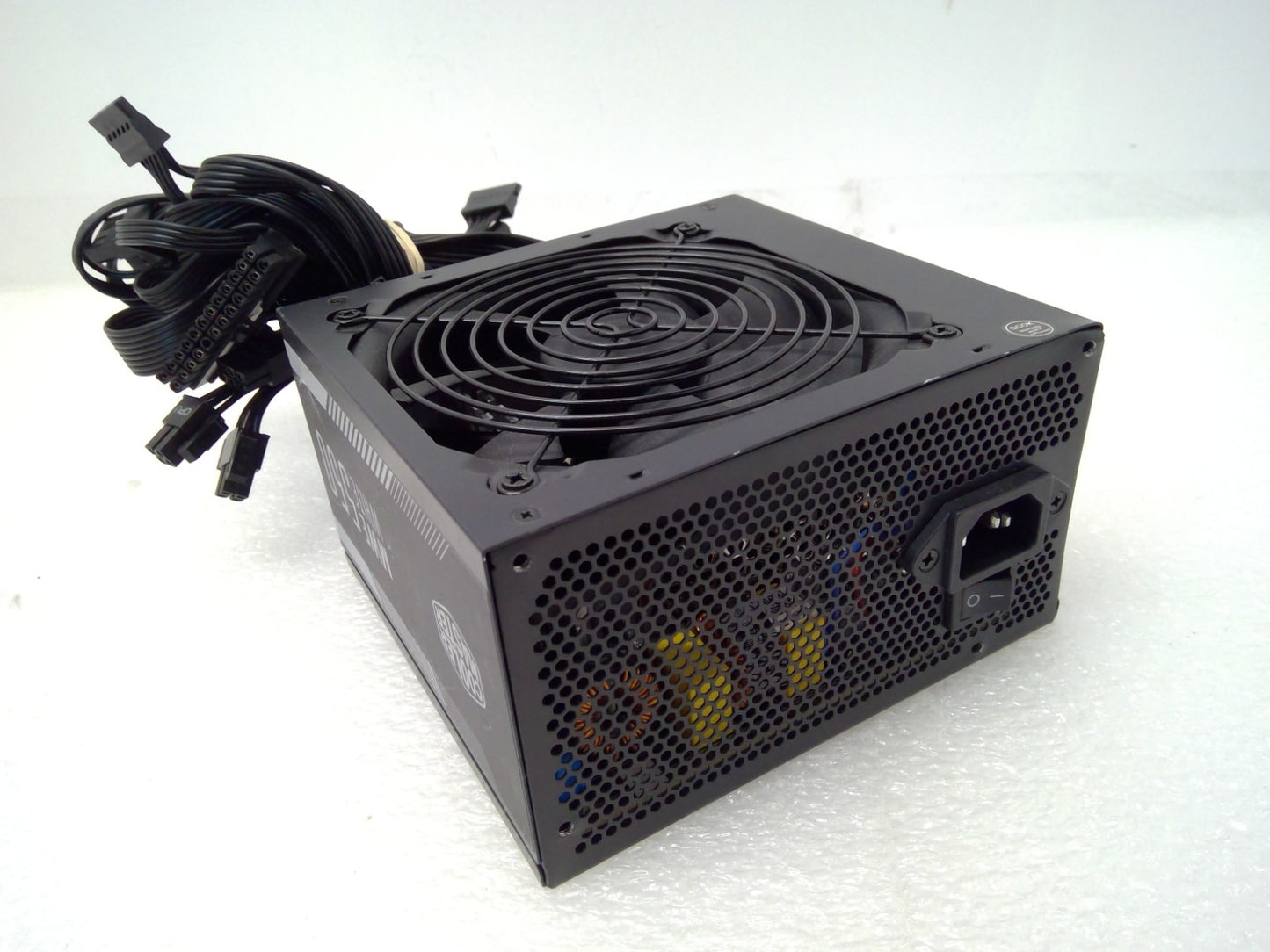Cooler Master MWE WHITE 550W 80+ Power Supply MPE-5501-ACAAW