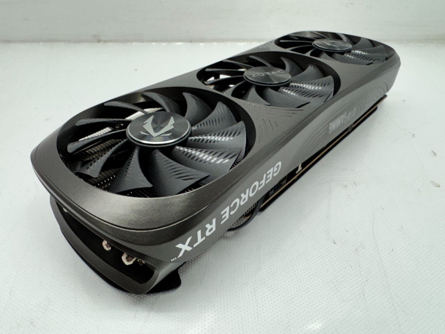 ZOTAC GAMING GeForce RTX 4080 Super Trinity OC Black Edition 16G GDDR6X