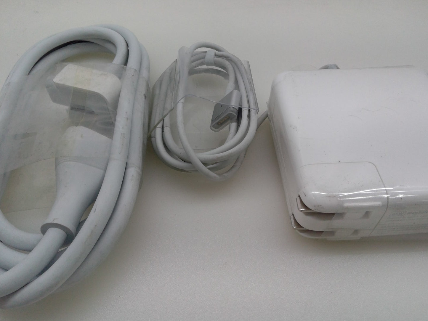 GENUINE  APPLE A1424 MACBOOK PRO RETINA MAGSAFE 2 85W AC POWER ADAPTER