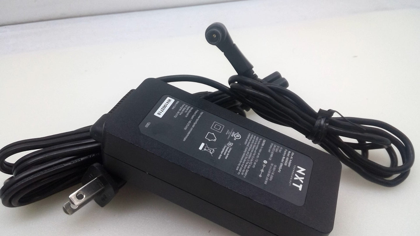 NXT Technologies 65W 19V 3.42A NX54326 Universal Laptop Charger Removable Tip