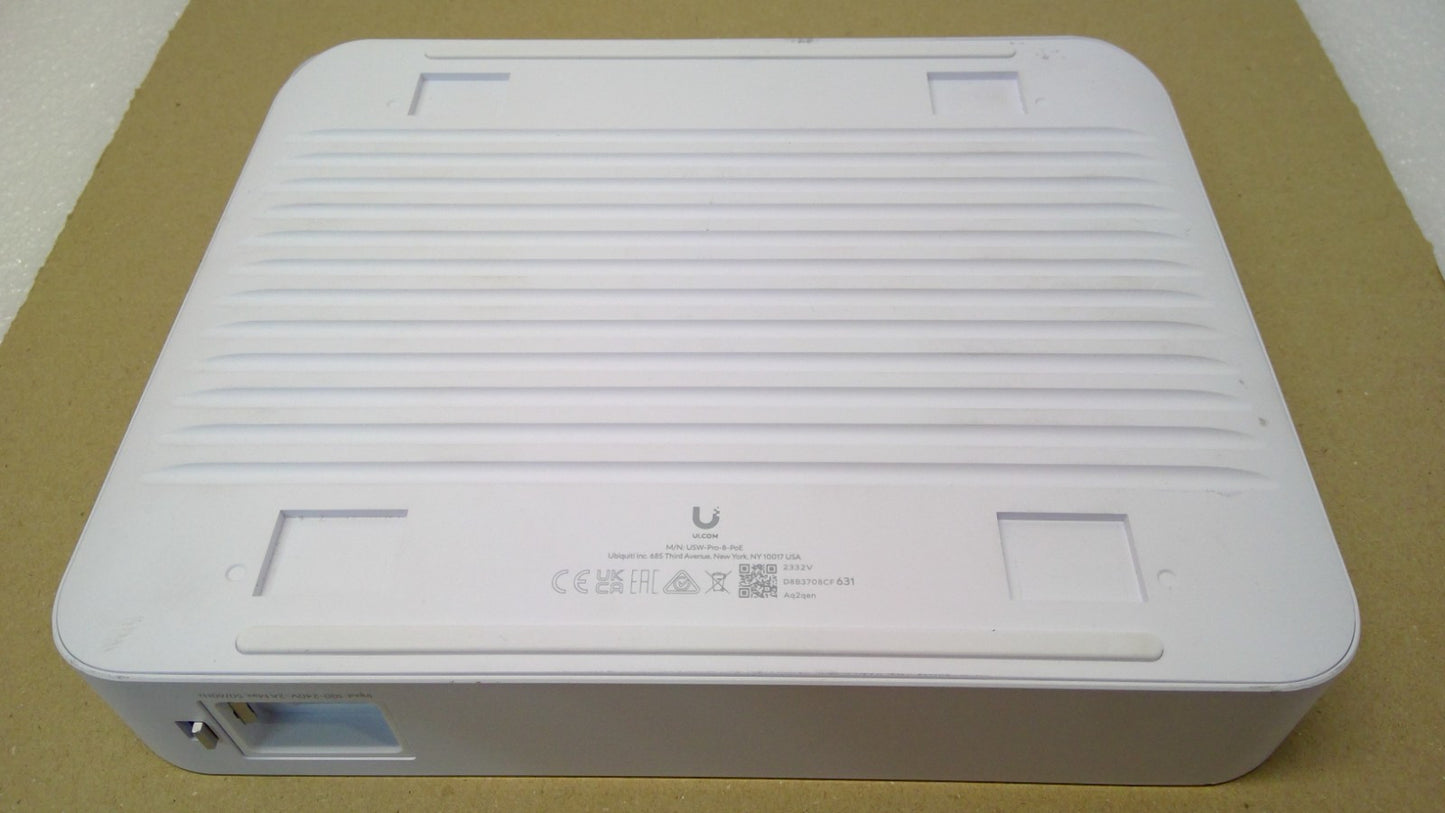 Ubiquiti etworks UniFi Pro 8 8-Port Gigabit PoE++ USW-Pro-8-poe Network Switch