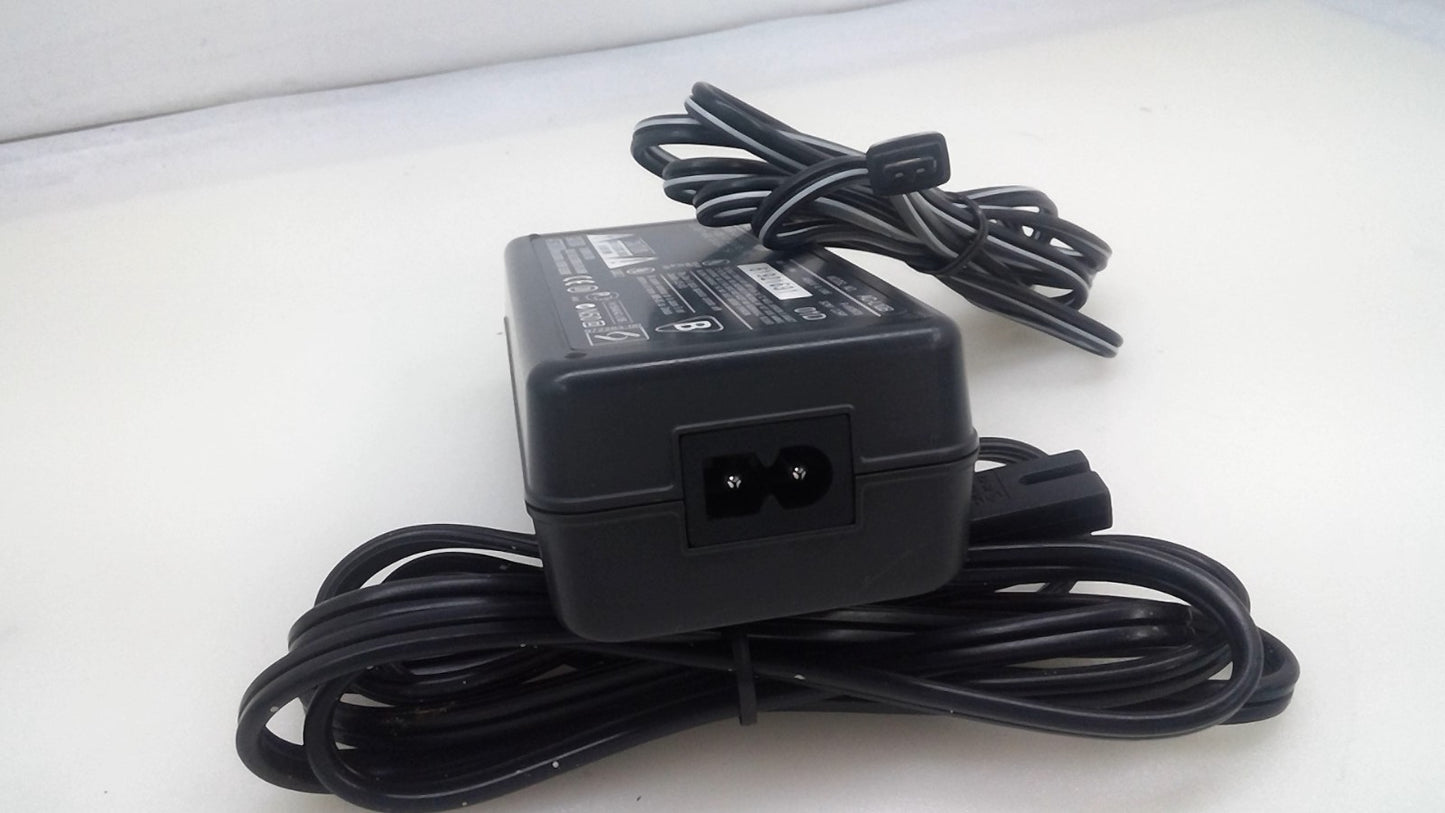 Genuine SONY AC-L10B 23W  DC Out 8.4V 1.5A  AC Adapter For Handycam Camcorder