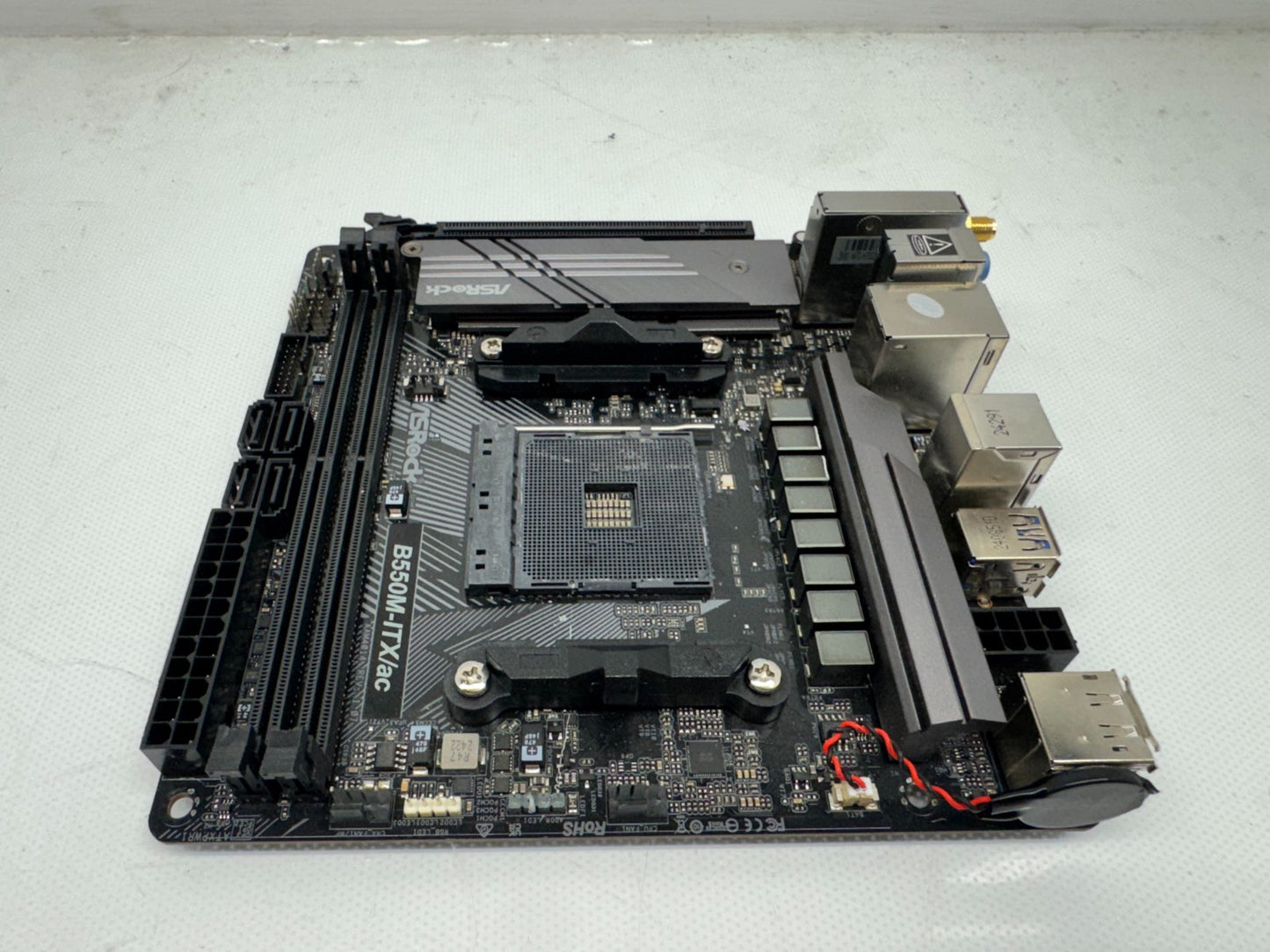 ASRock B550M-ITX/ac ITX Motherboard AMD Socket AM4 DDR4