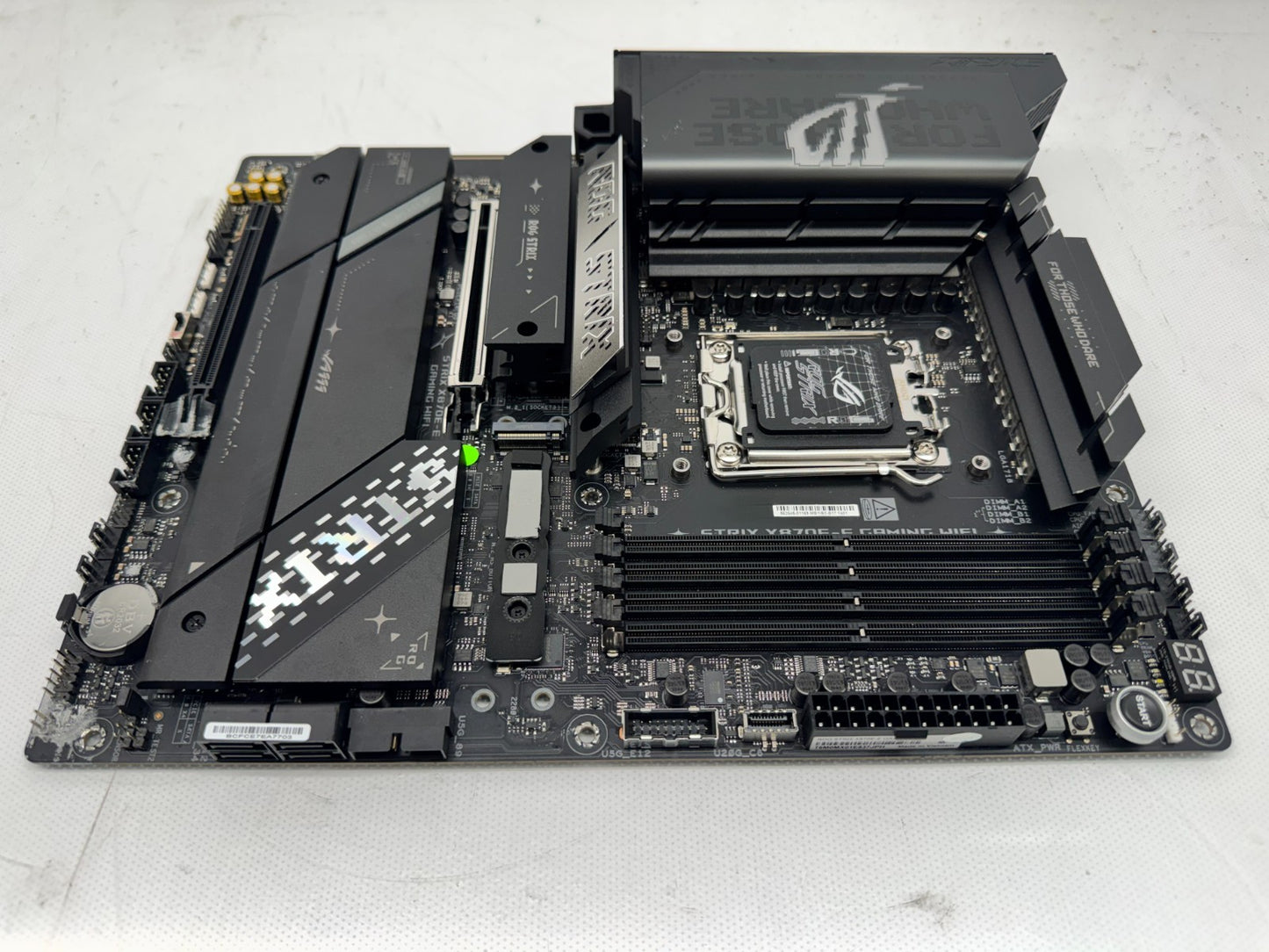 ROG Strix X870E-E GAMING WIFI Socket AM5 DDR5 PCIE 5.0 x 16 Motherboard *READ*