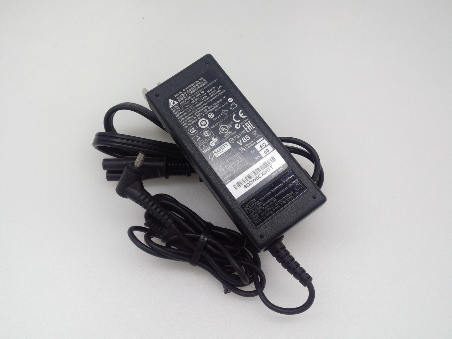 Delta 19V 3.42A 65W Charger Power Supply 3.0*1.1mm Tip AC Adapter ADP-65JH HB