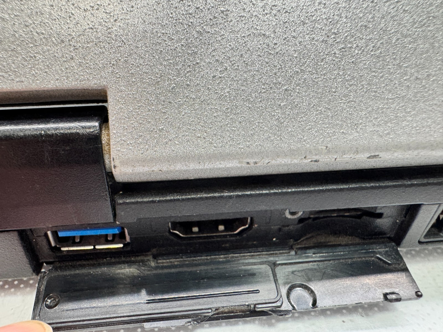 Panasonic Toughbook 1920 x 1080 CF-54 i5-6300U@2.4GHz 8G RAM NoAC  *READ*