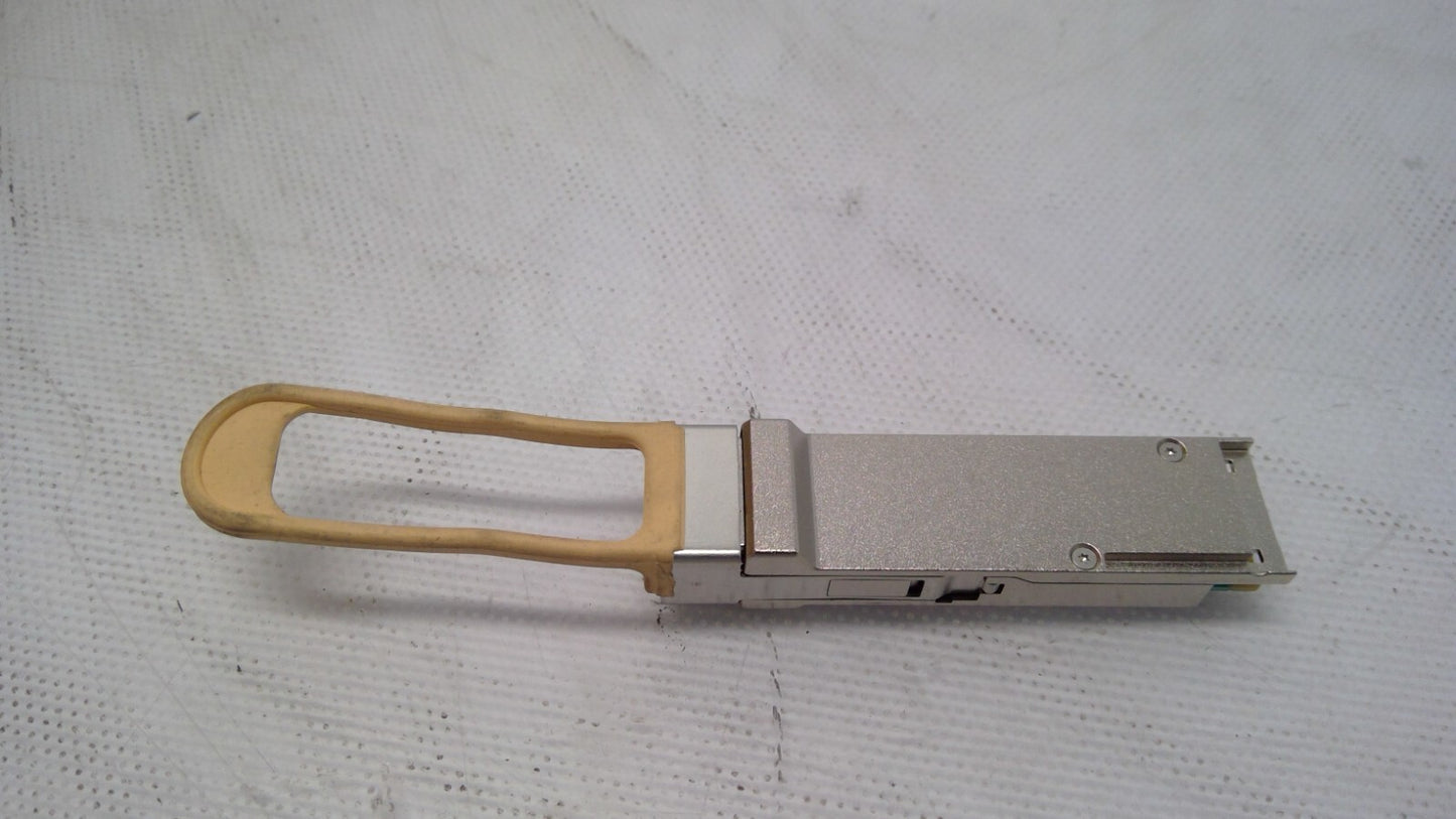 F5 Networks OPT-0036-01  F5-QSFP+ 40GBASE-SR4 100m QSFP+SR4 850nm