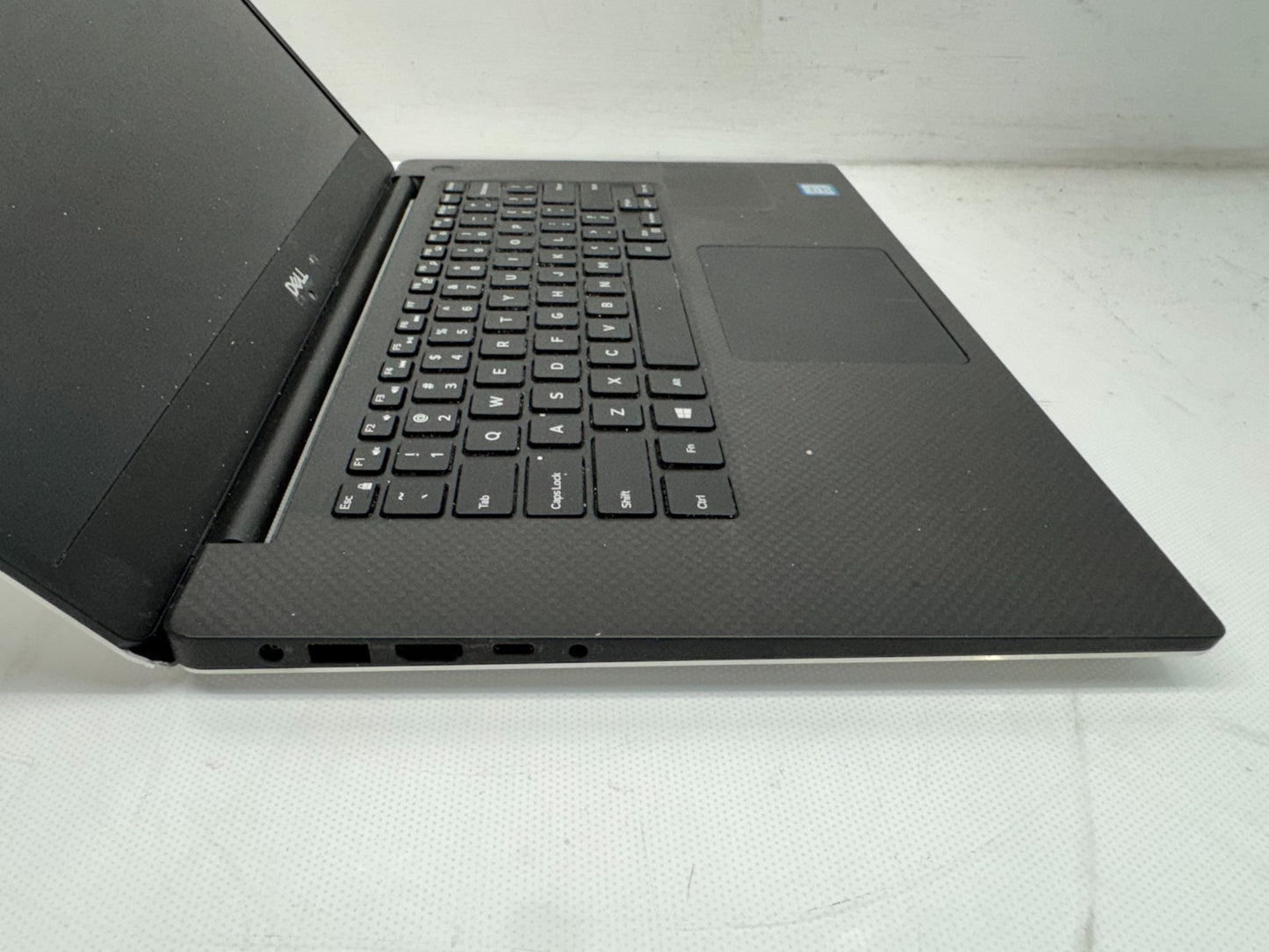 Dell Precision 5530 Intel i7-8850H@2.6Ghz 16GB RAM 256G P2000 Windows 11**READ**