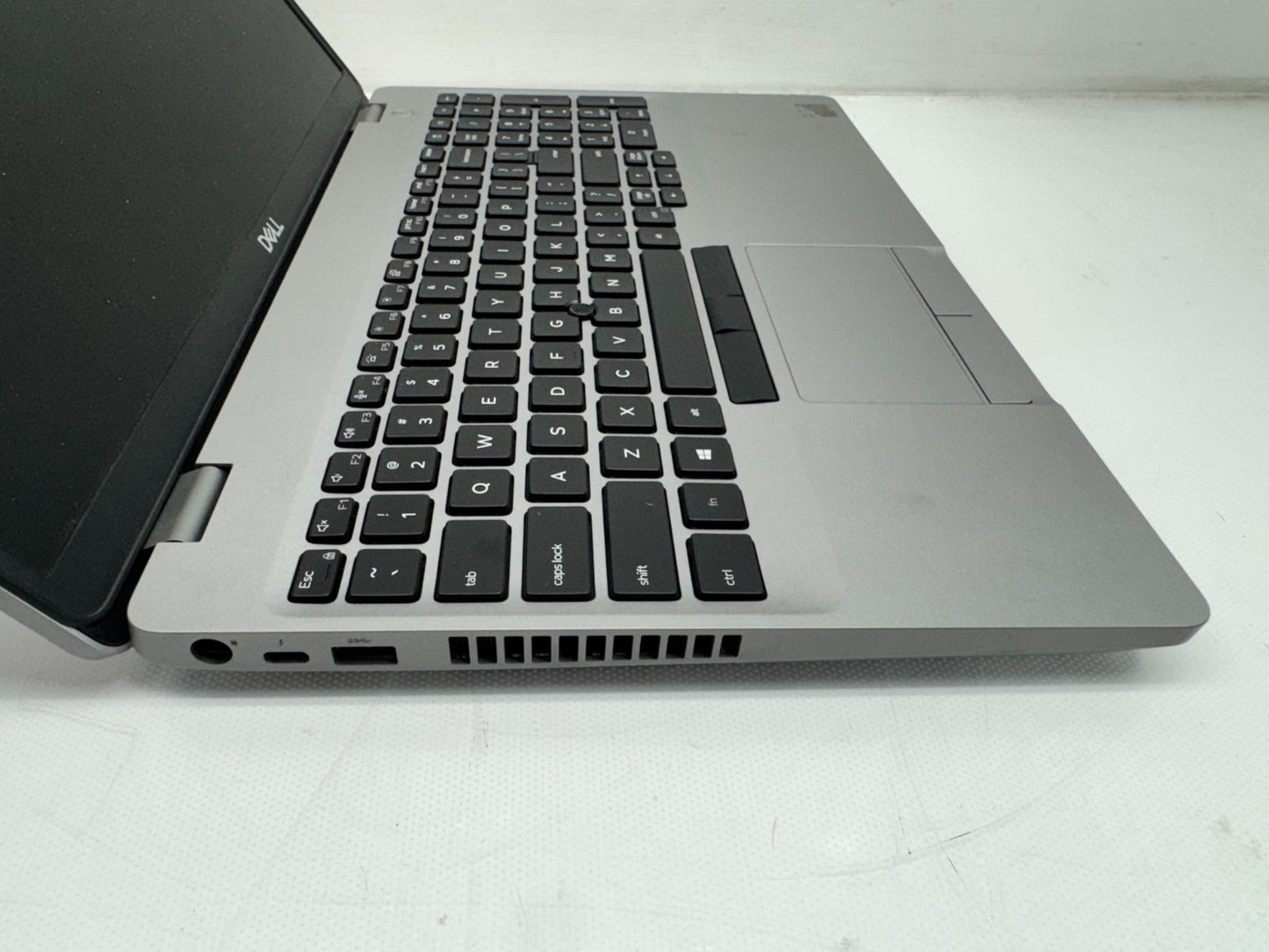 Dell Latitude 5511 15.6" i7-10850H@2.7GHz 16G RAM 256G SSD MX250 Win11 W/AC*READ