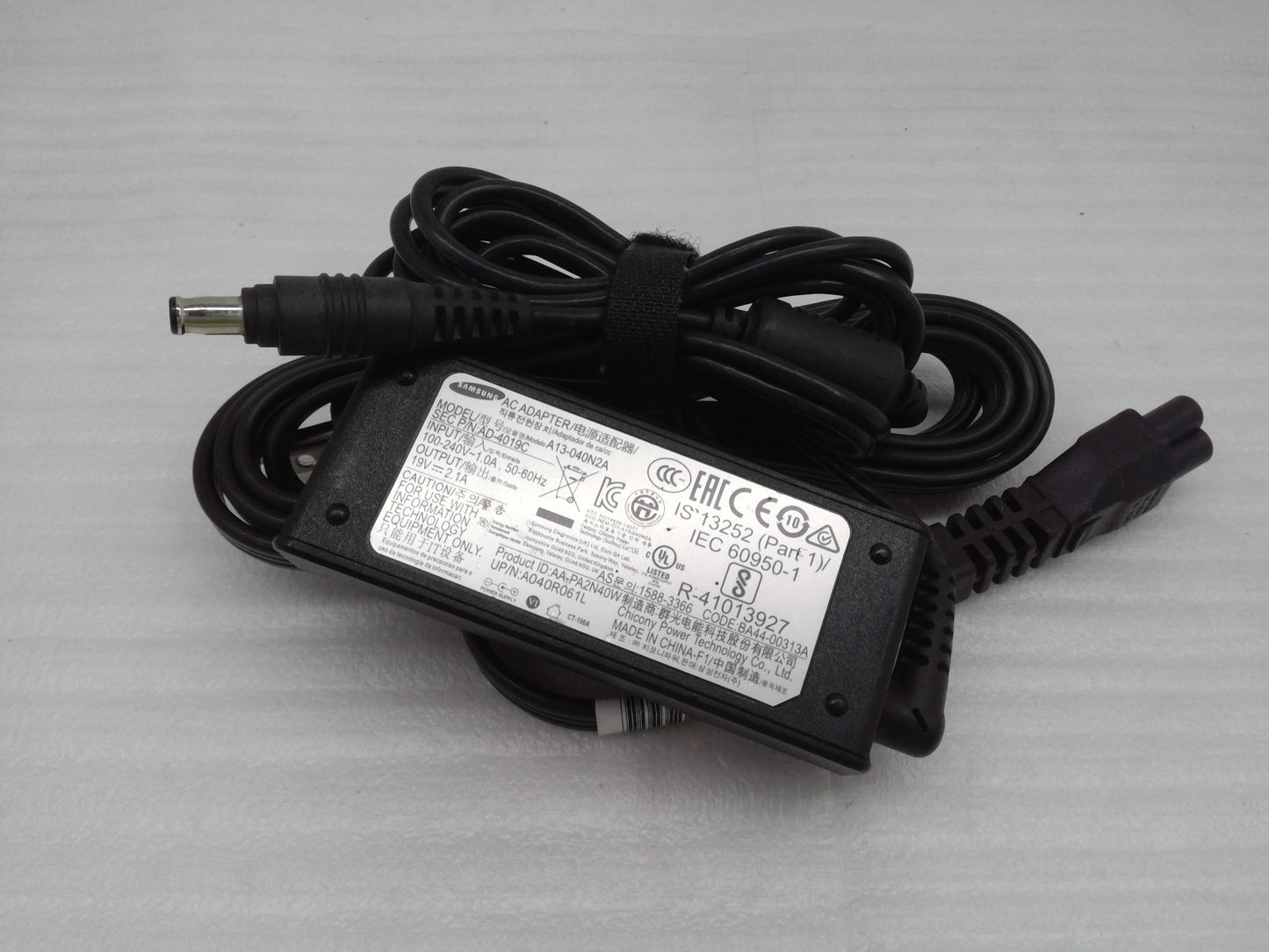 Original OEM 40W 19V AC Adapter for Samsung NP740U3M-K01US A13-040N2A 6.0mm