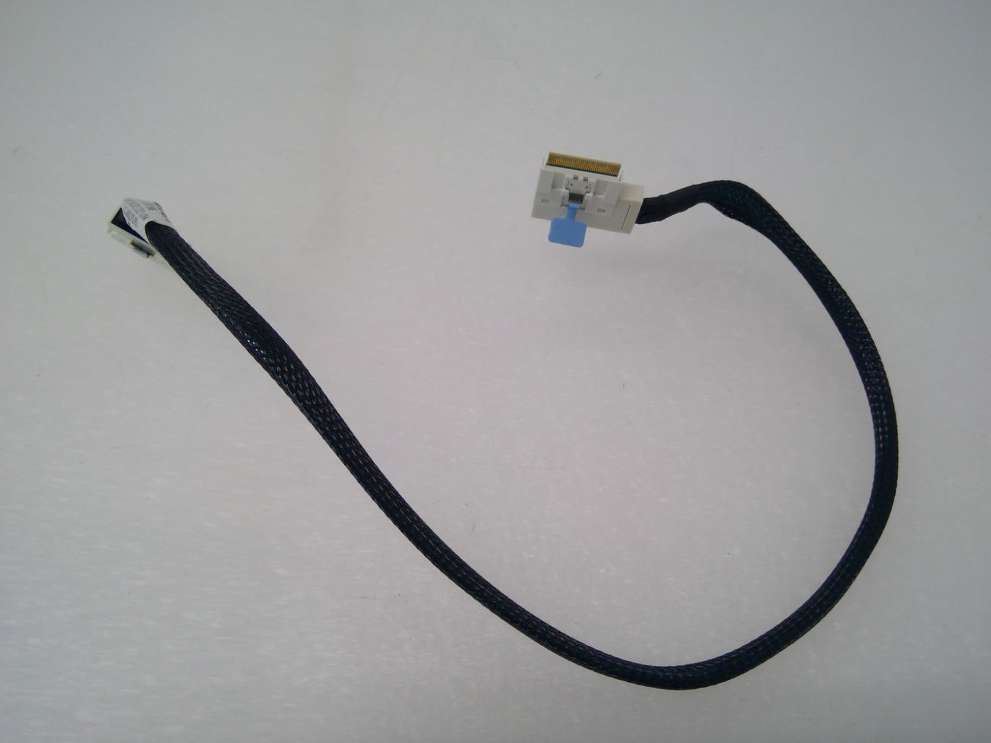 SuperMicro CBL-SAST-1303LP2-85 SlimSAS x8 (LP STR to LE_pTab) 51cm 85OHM RoHS