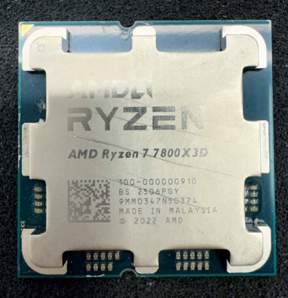 AMD Ryzen 7 7800X3D Desktop Processor 4.2GHz,8-Core,16-Thread SocketAM5 **READ**