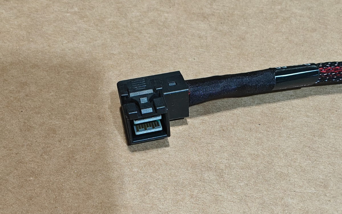 0674FN 674FN Dell PowerEdge R740 R740xd Server 4 Dell Mini-SAS HD data cable