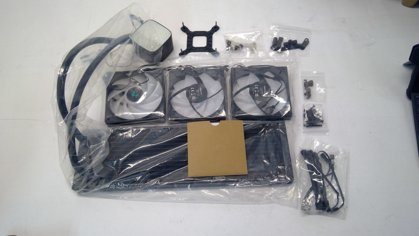 DeepCool LS Series LS720 SE 240/360mm AIO Liquid Cooler R-LS720-BKAMMM-G-1