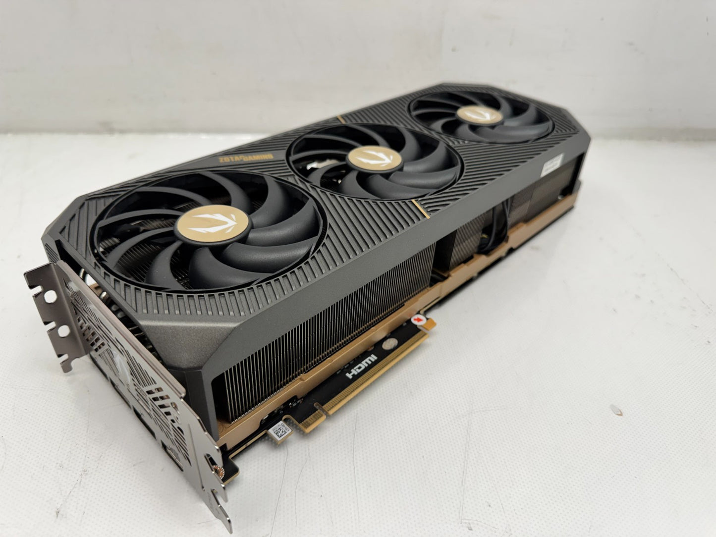 ZOTAC Gaming GeForce RTX 5090 SOLID 32GB GDDR7 GPU ZT-B50900J-10P *READ*