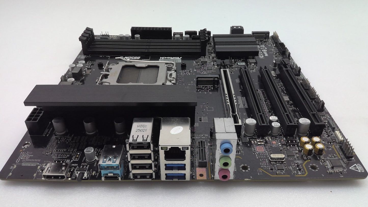 AsRock B850M-C AM5 MicroATX  AMD Ryzen DDR5 Motherboard *Detail*