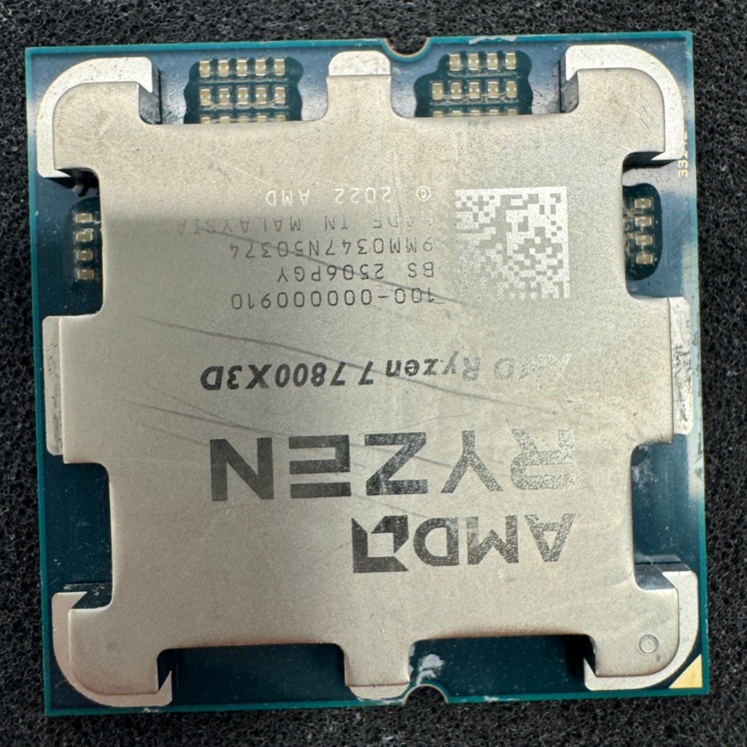 AMD Ryzen 7 7800X3D Desktop Processor 4.2GHz,8-Core,16-Thread SocketAM5 **READ**