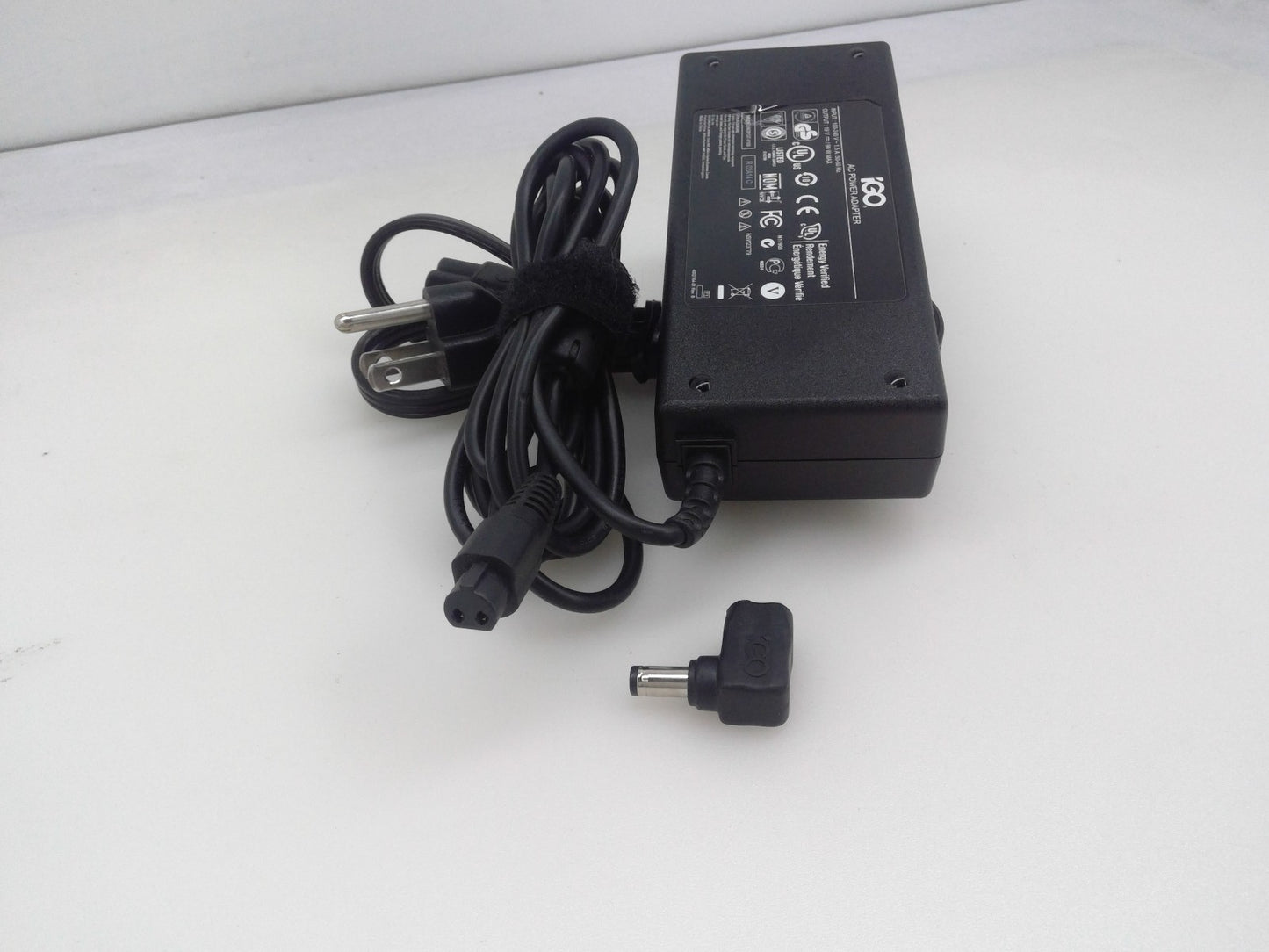 iGo AC Adapter Power Supply (6630137-0100) 19V 90W 1.5A 50-60Hz W/Tip 5.5*2.5mm