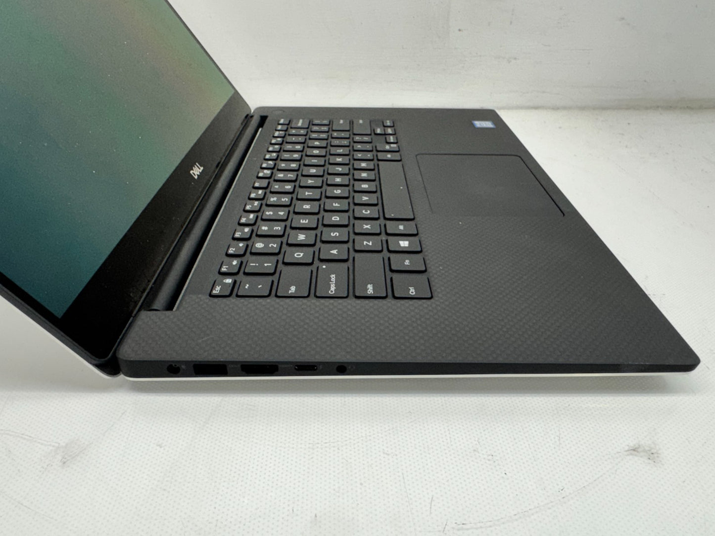 Dell XPS 15 7590 Laptop i9-9980HK@2.4GHz 32GB 1TB GTX 1650 Win11 w/AC *READ*