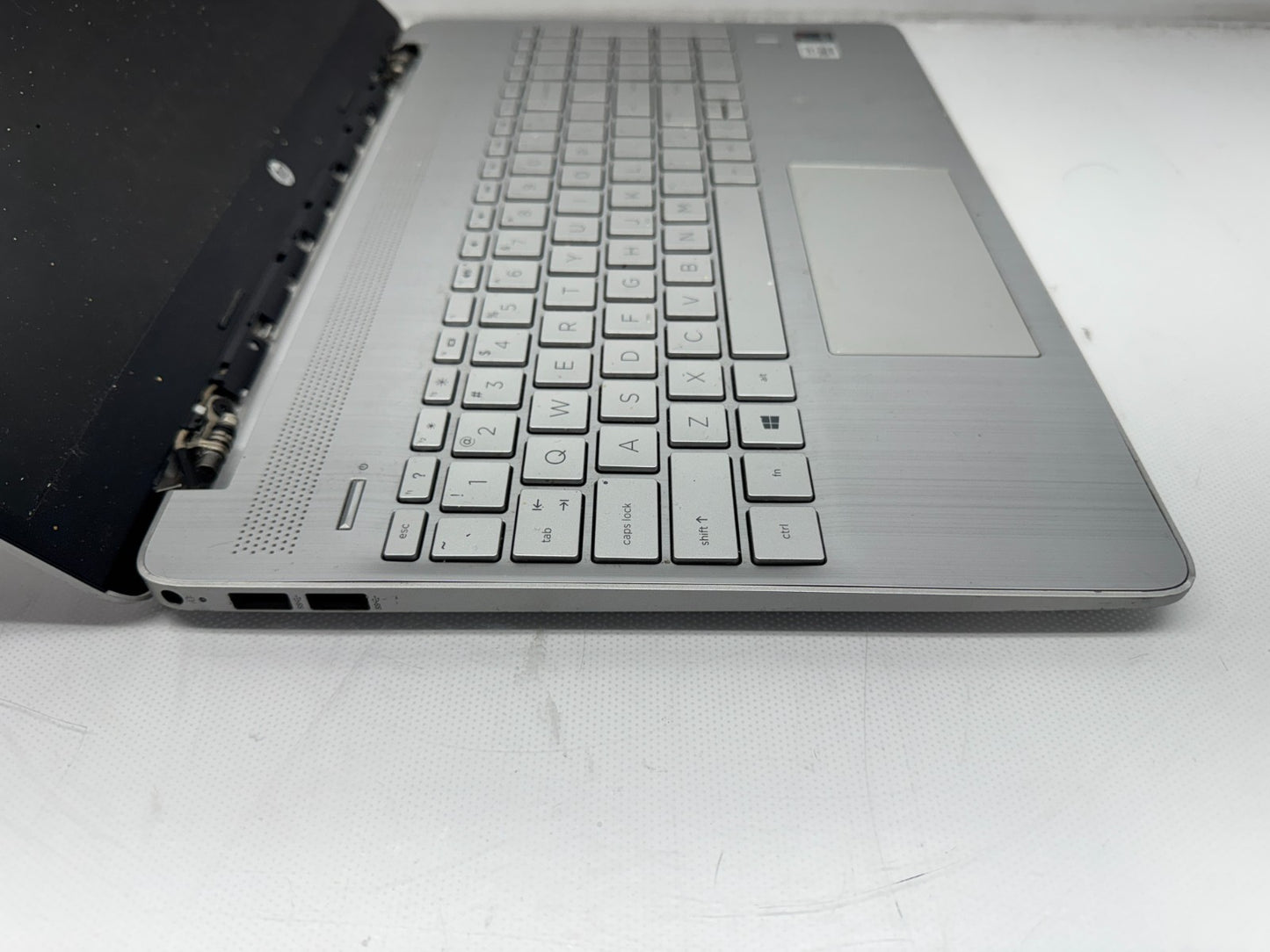HP Laptop 15-dy1043dx Intel i7-1065G7@1.3GHz 16GB 256GB Win11 W/AC *READ*