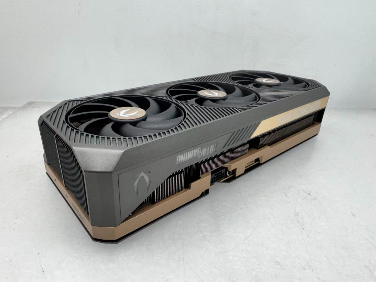 *Read* ZOTAC GeForce RTX 5080 SOLID OC 16GB GDDR7 GPU No work