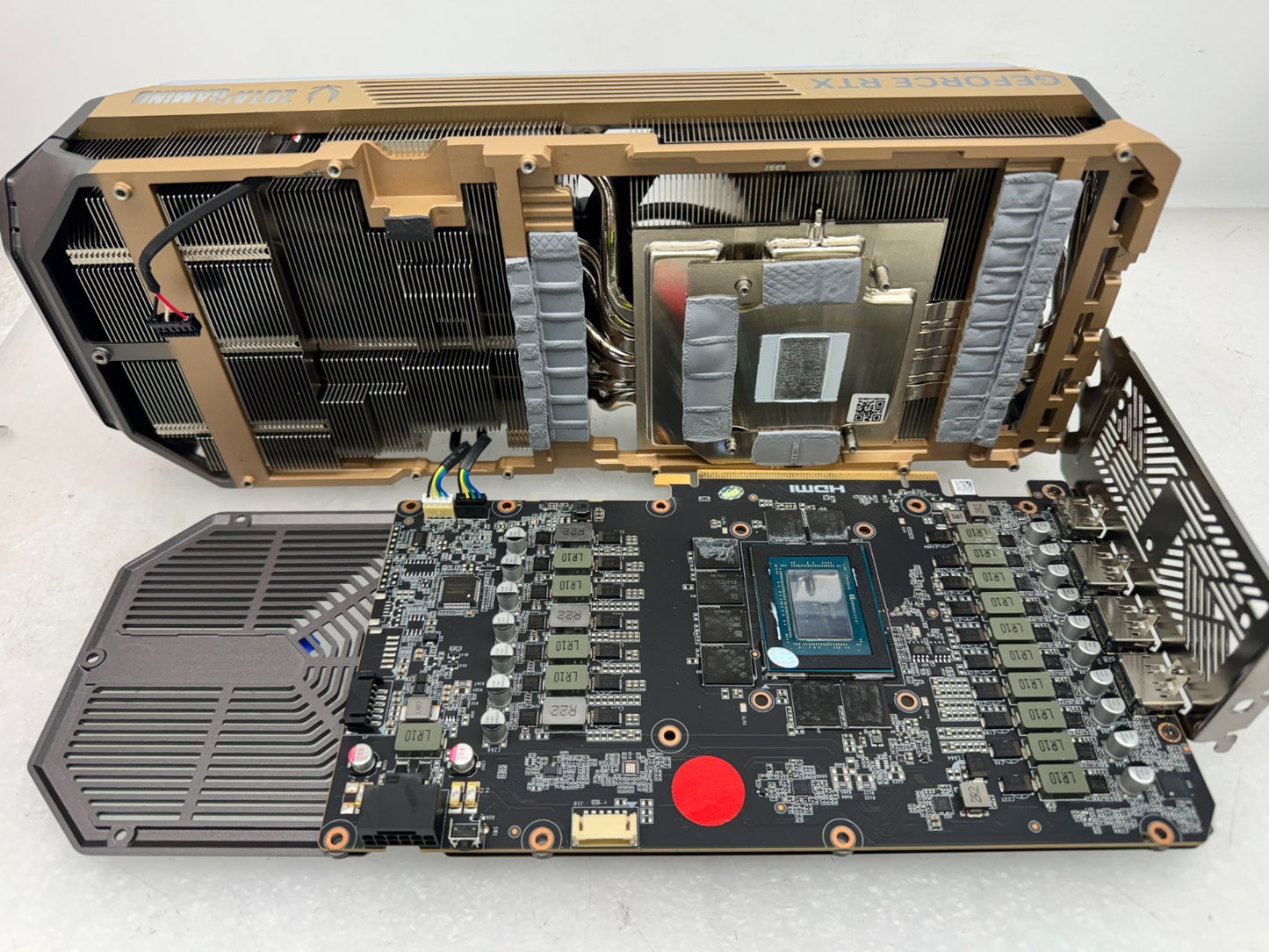 *Read* ZOTAC GeForce RTX 5080 Amp Extreme Infinity 16GB GDDR7 GPU No work