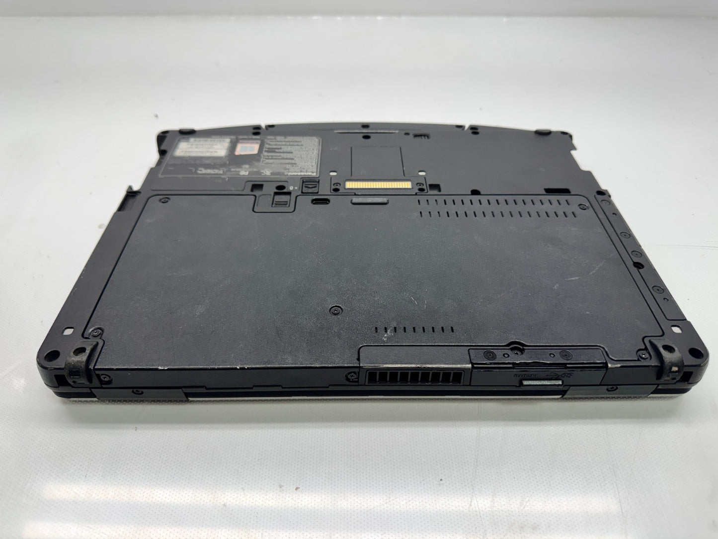 Panasonic Toughbook 1366 x 768 CF-54 i5-6300U@2.4GHz 8G RAM NoAC  *READ*