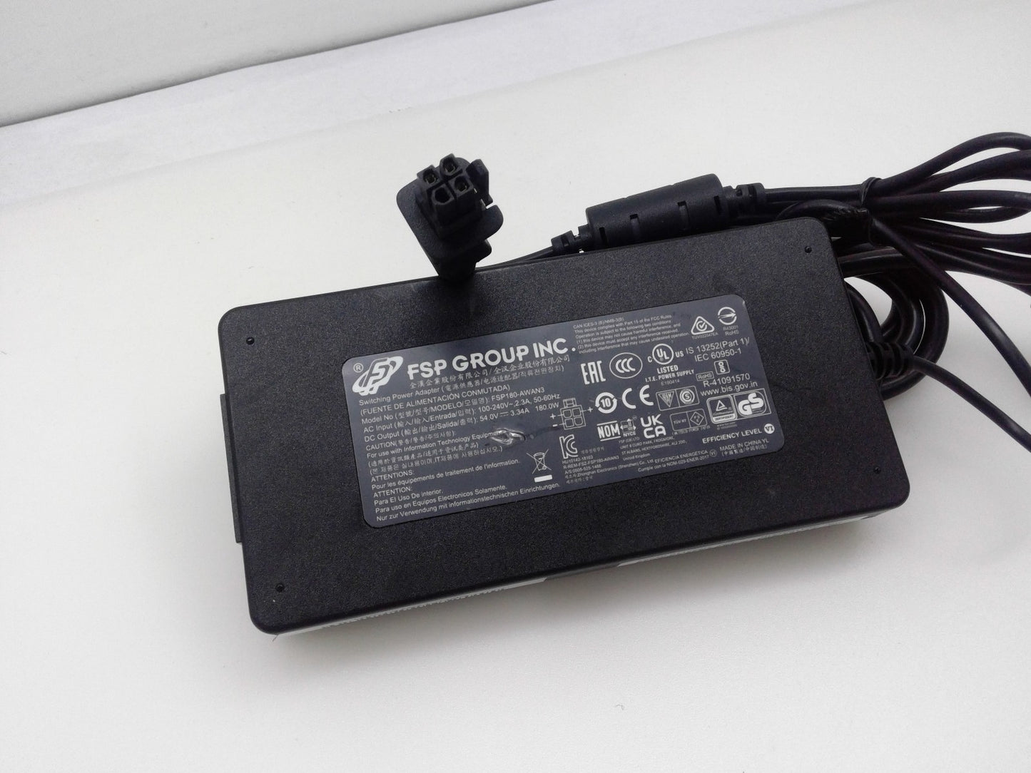 FSP /Cradlepoint 170751-001 180W Power Supply for AER2200 / E3000 4 Holes